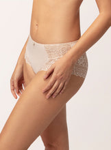 Lade das Bild in den Galerie-Viewer, Hoher Slip "Cassiopee" | Empreinte