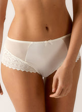 Lade das Bild in den Galerie-Viewer, Hoher Slip "Melody" | Empreinte